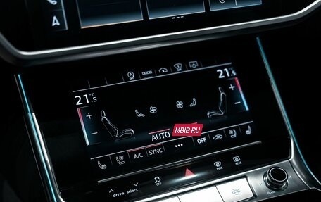 Audi RS 6, 2022 год, 14 490 000 рублей, 15 фотография