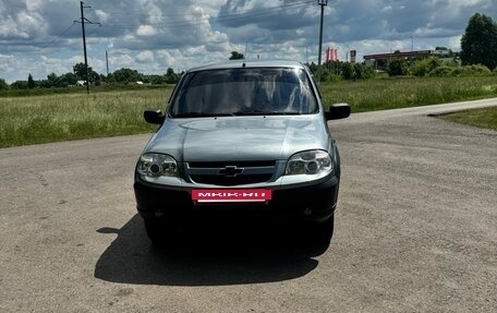 Chevrolet Niva I рестайлинг, 2010 год, 430 000 рублей, 2 фотография