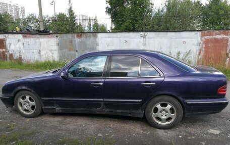 Mercedes-Benz E-Класс, 1999 год, 215 000 рублей, 5 фотография