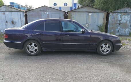 Mercedes-Benz E-Класс, 1999 год, 215 000 рублей, 4 фотография