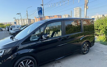 Honda Stepwgn IV, 2019 год, 2 490 000 рублей, 4 фотография