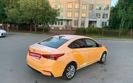 Hyundai Solaris II рестайлинг, 2017 год, 700 000 рублей, 10 фотография