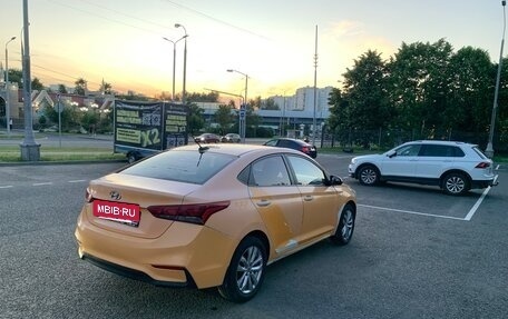 Hyundai Solaris II рестайлинг, 2017 год, 700 000 рублей, 9 фотография
