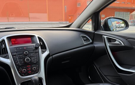 Opel Astra J, 2013 год, 920 000 рублей, 23 фотография