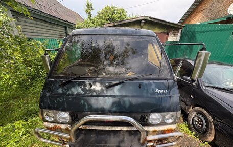 Mitsubishi Delica III, 1992 год, 2 фотография