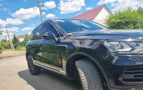 Volkswagen Touareg III, 2011 год, 2 250 000 рублей, 3 фотография