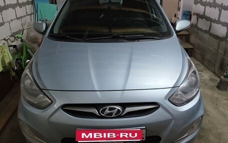 Hyundai Solaris II рестайлинг, 2011 год, 850 000 рублей, 1 фотография