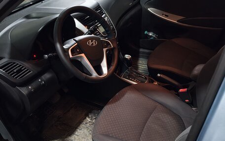 Hyundai Solaris II рестайлинг, 2011 год, 850 000 рублей, 6 фотография
