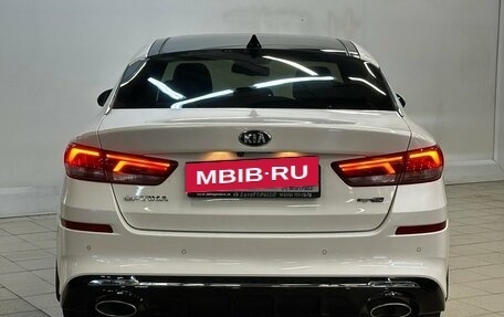 KIA Optima IV, 2018 год, 1 990 000 рублей, 3 фотография
