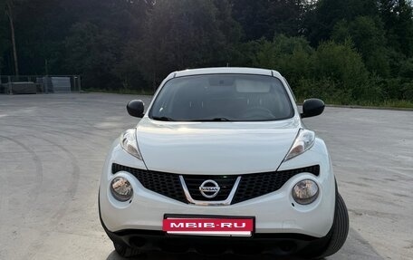 Nissan Juke II, 2013 год, 865 000 рублей, 2 фотография