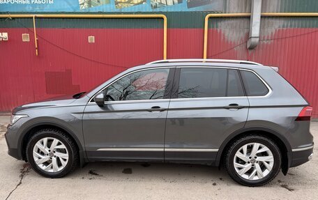 Volkswagen Tiguan II, 2021 год, 3 850 000 рублей, 3 фотография