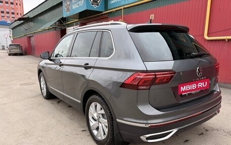Volkswagen Tiguan II, 2021 год, 3 850 000 рублей, 4 фотография