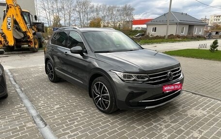 Volkswagen Tiguan II, 2021 год, 3 850 000 рублей, 18 фотография