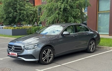 Mercedes-Benz E-Класс, 2021 год, 5 000 000 рублей, 3 фотография