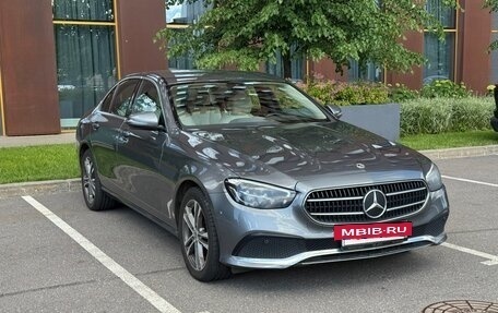 Mercedes-Benz E-Класс, 2021 год, 5 000 000 рублей, 2 фотография