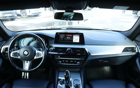 BMW 5 серия, 2018 год, 3 890 000 рублей, 13 фотография