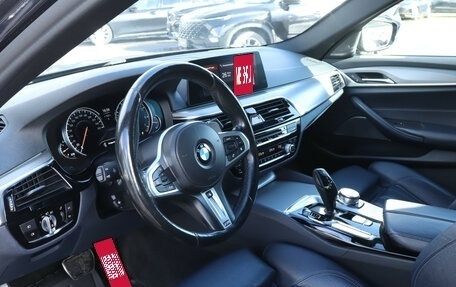 BMW 5 серия, 2018 год, 3 890 000 рублей, 14 фотография
