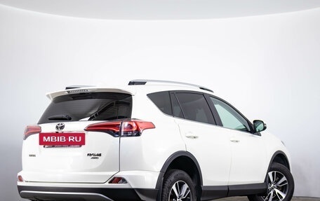 Toyota RAV4, 2017 год, 2 199 000 рублей, 5 фотография