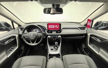 Toyota RAV4, 2020 год, 3 296 000 рублей, 7 фотография