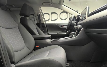 Toyota RAV4, 2020 год, 3 296 000 рублей, 21 фотография