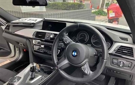 BMW 3 серия, 2018 год, 1 660 000 рублей, 7 фотография