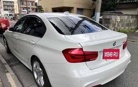 BMW 3 серия, 2018 год, 1 660 000 рублей, 4 фотография