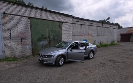Volkswagen Passat B8 рестайлинг, 2017 год, 1 810 000 рублей, 7 фотография