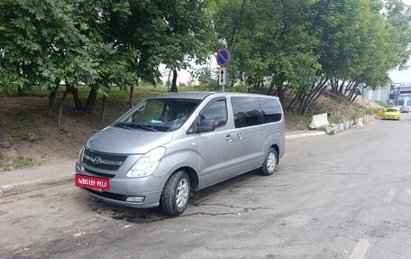 Hyundai Grand Starex Grand Starex I рестайлинг 2, 2011 год, 1 250 000 рублей, 2 фотография