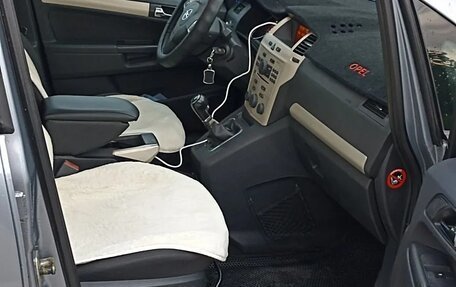 Opel Zafira B, 2008 год, 650 000 рублей, 4 фотография