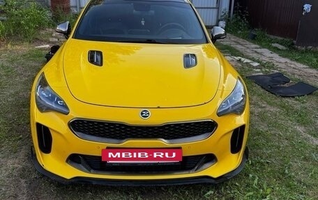 KIA Stinger I, 2018 год, 2 100 000 рублей, 2 фотография