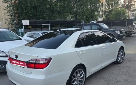 Toyota Camry, 2018 год, 1 950 000 рублей, 3 фотография