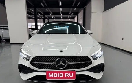 Mercedes-Benz A-Класс, 2023 год, 2 078 000 рублей, 2 фотография