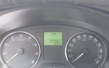Skoda Fabia II, 2010 год, 530 000 рублей, 12 фотография