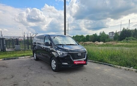 Hyundai Grand Starex Grand Starex I рестайлинг 2, 2019 год, 2 499 000 рублей, 11 фотография