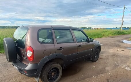 Chevrolet Niva I рестайлинг, 2018 год, 690 000 рублей, 2 фотография