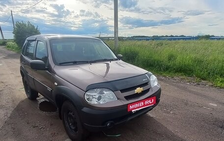 Chevrolet Niva I рестайлинг, 2018 год, 690 000 рублей, 3 фотография