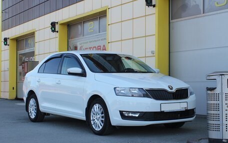 Skoda Rapid I, 2018 год, 1 095 000 рублей, 8 фотография