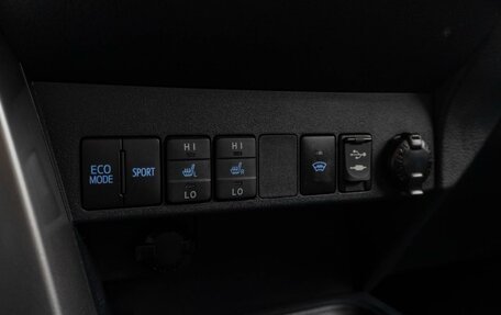 Toyota RAV4, 2017 год, 2 999 000 рублей, 19 фотография