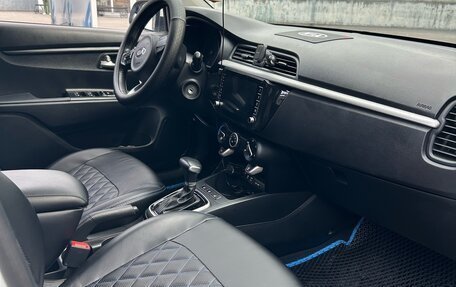 KIA Rio IV, 2018 год, 1 500 000 рублей, 9 фотография