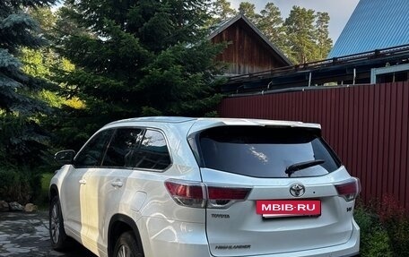 Toyota Highlander III, 2014 год, 2 780 000 рублей, 3 фотография