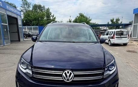 Volkswagen Tiguan I, 2015 год, 1 600 000 рублей, 4 фотография