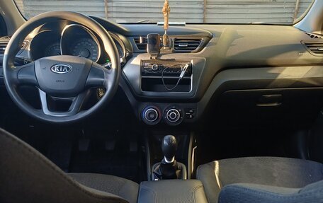KIA Rio III рестайлинг, 2011 год, 650 000 рублей, 4 фотография
