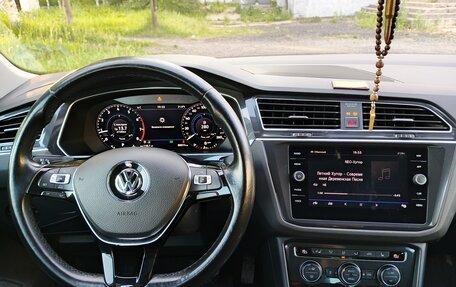 Volkswagen Tiguan II, 2018 год, 2 850 000 рублей, 10 фотография