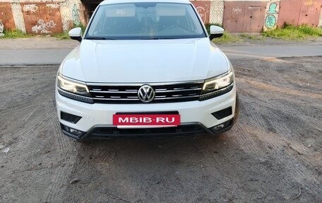 Volkswagen Tiguan II, 2018 год, 2 850 000 рублей, 8 фотография