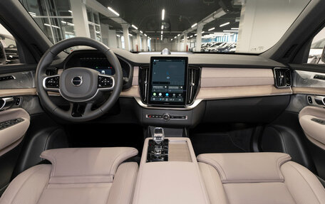 Volvo XC90 II рестайлинг, 2025 год, 10 000 000 рублей, 8 фотография
