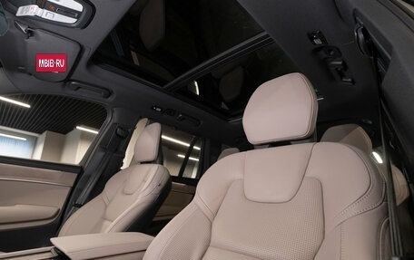 Volvo XC90 II рестайлинг, 2025 год, 10 000 000 рублей, 10 фотография