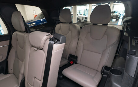 Volvo XC90 II рестайлинг, 2025 год, 10 000 000 рублей, 15 фотография
