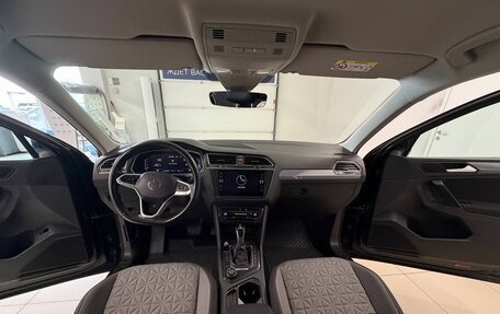 Volkswagen Tiguan II, 2021 год, 3 319 000 рублей, 13 фотография