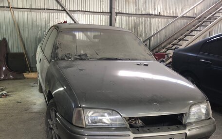 Opel Omega A, 1987 год, 130 000 рублей, 1 фотография