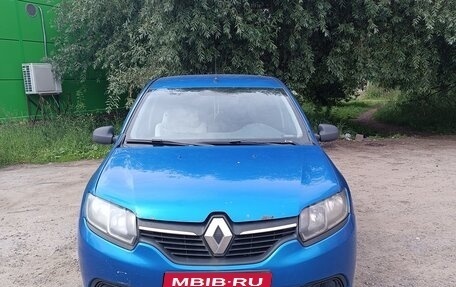 Renault Logan II, 2017 год, 380 000 рублей, 1 фотография